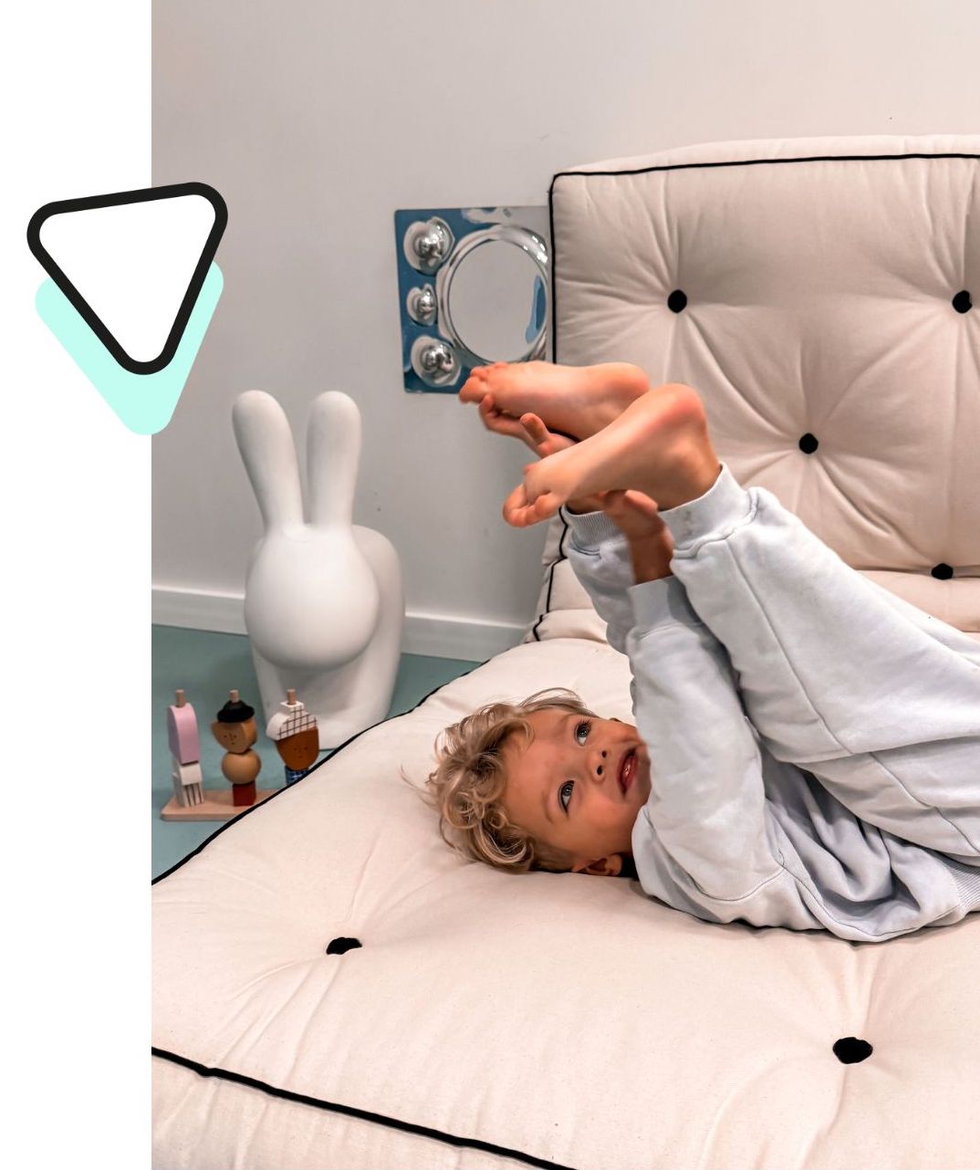 FUTON_montessori_dziecko